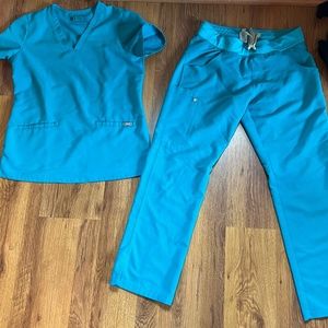 Women’s teal fig scrubs